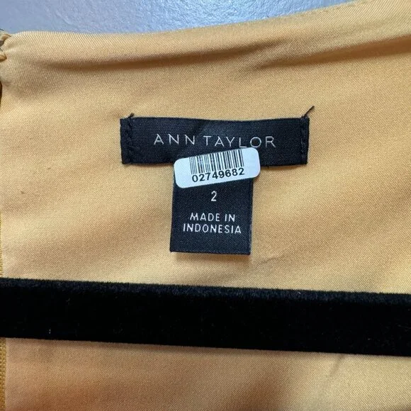 ANN TAYLOR | Short Sleeve Yellow Sheath Work Dress Size 2 - Picture 4 of 8